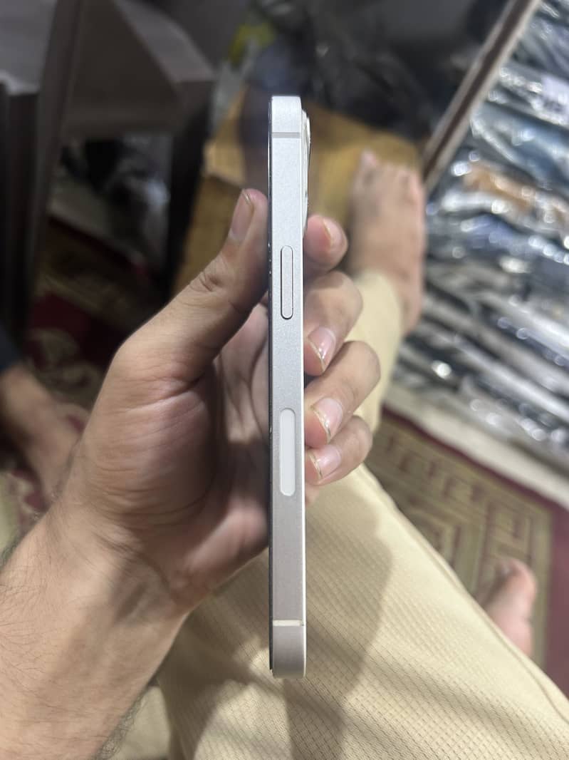 Apple iPhone 13 3