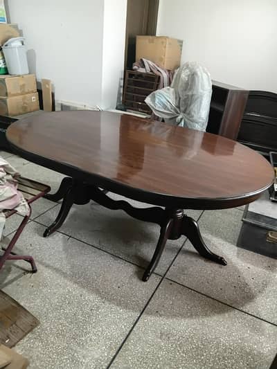 Sale of dining table with chairs