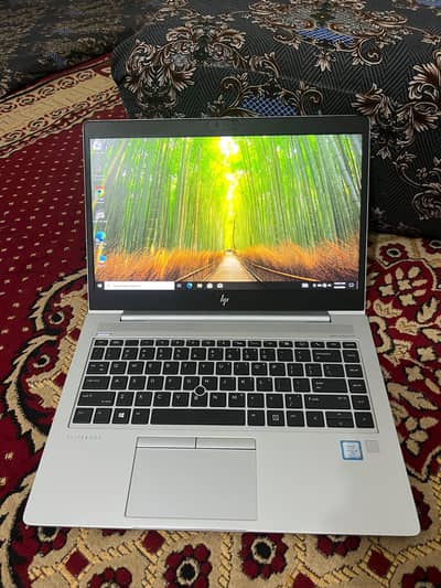 HP  ELITEBOOK i5 8g 840