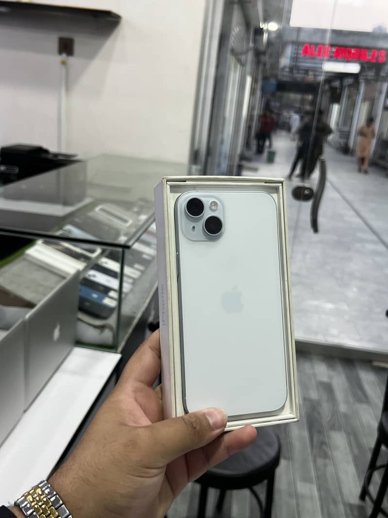 Apple iPhone 15 plus 0