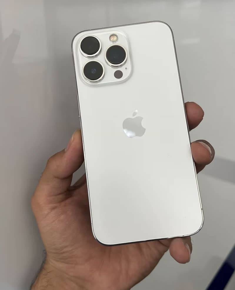 Apple iPhone 13 Pro 1