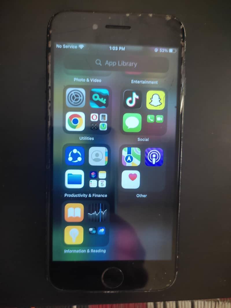 Apple iPhone 7 1