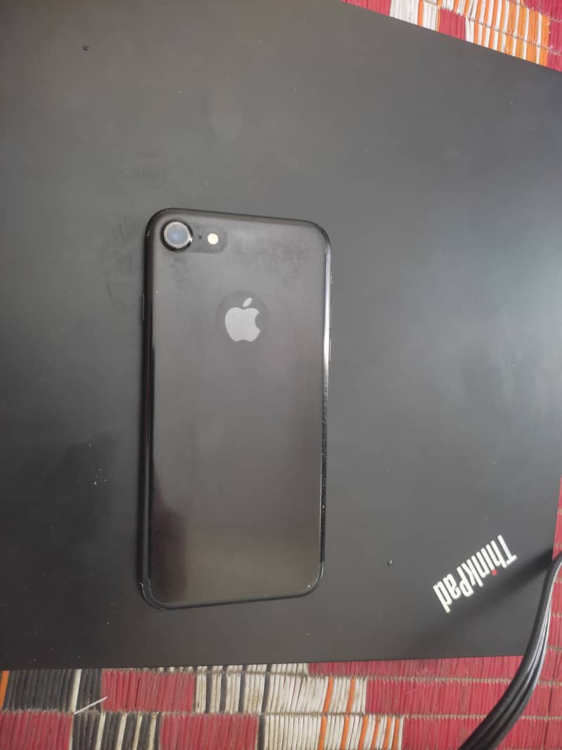 Apple iPhone 7 3