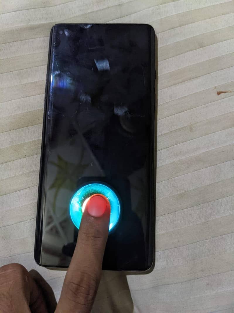 One Plus 8=16/256 2