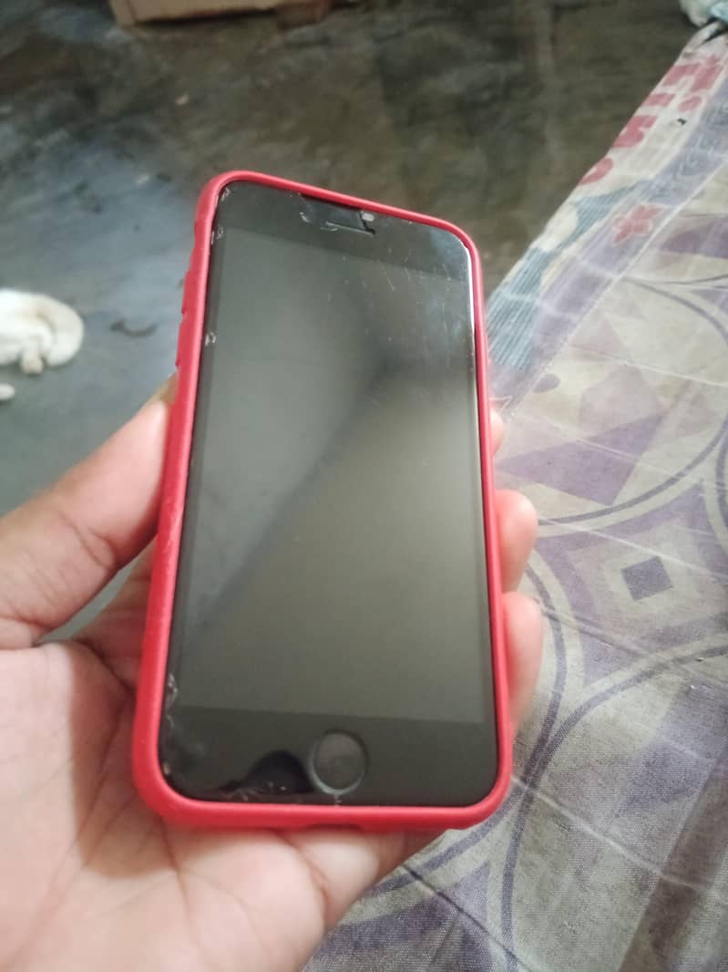 Apple iPhone 7 2