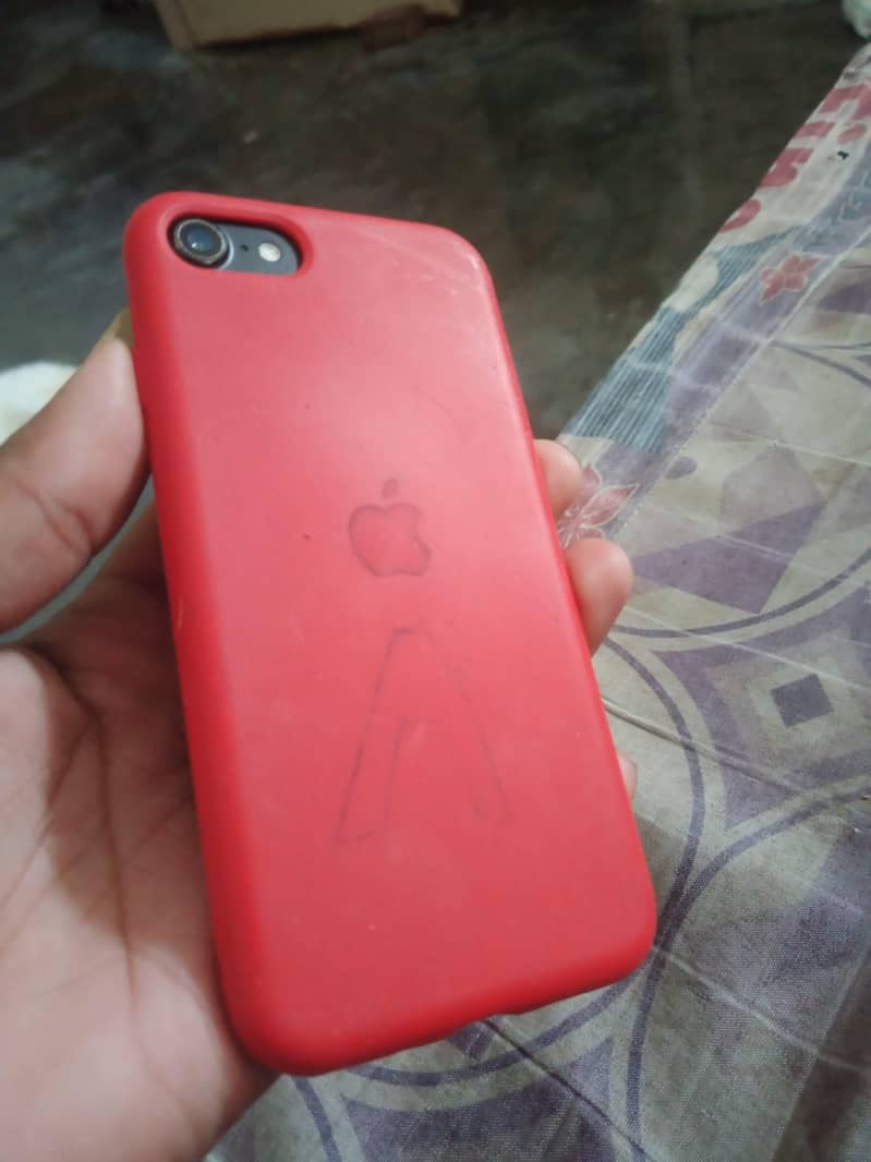 Apple iPhone 7 4