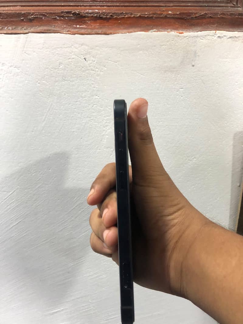 Apple iPhone 12 3