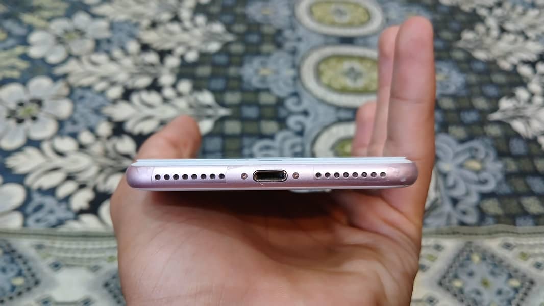iphone 7  plus 2