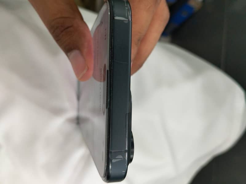 Apple iPhone 15 Pro Max 5