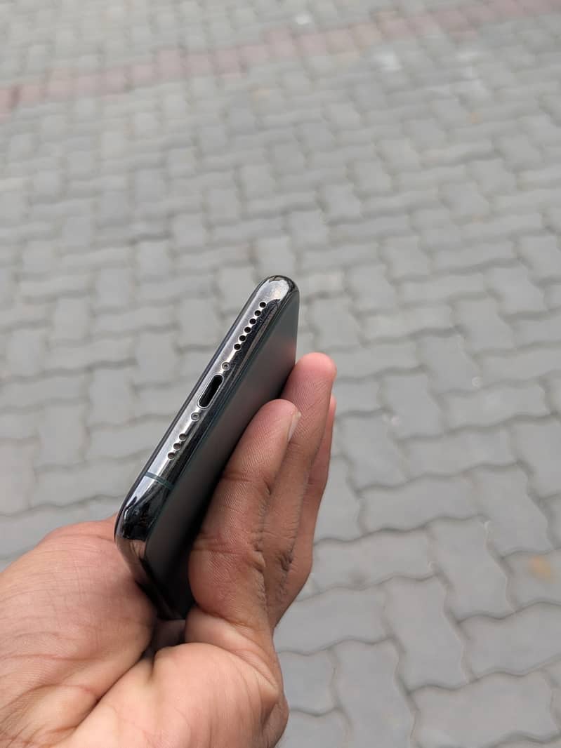 Apple iPhone 11 Pro 1