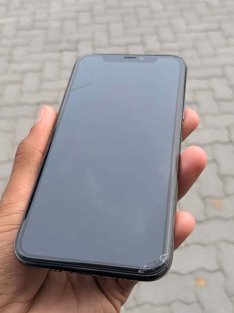 Apple iPhone 11 Pro 9