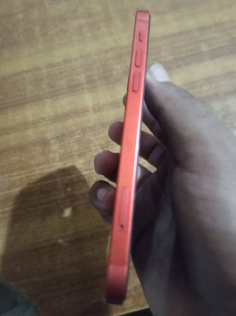 Apple iPhone 12 4