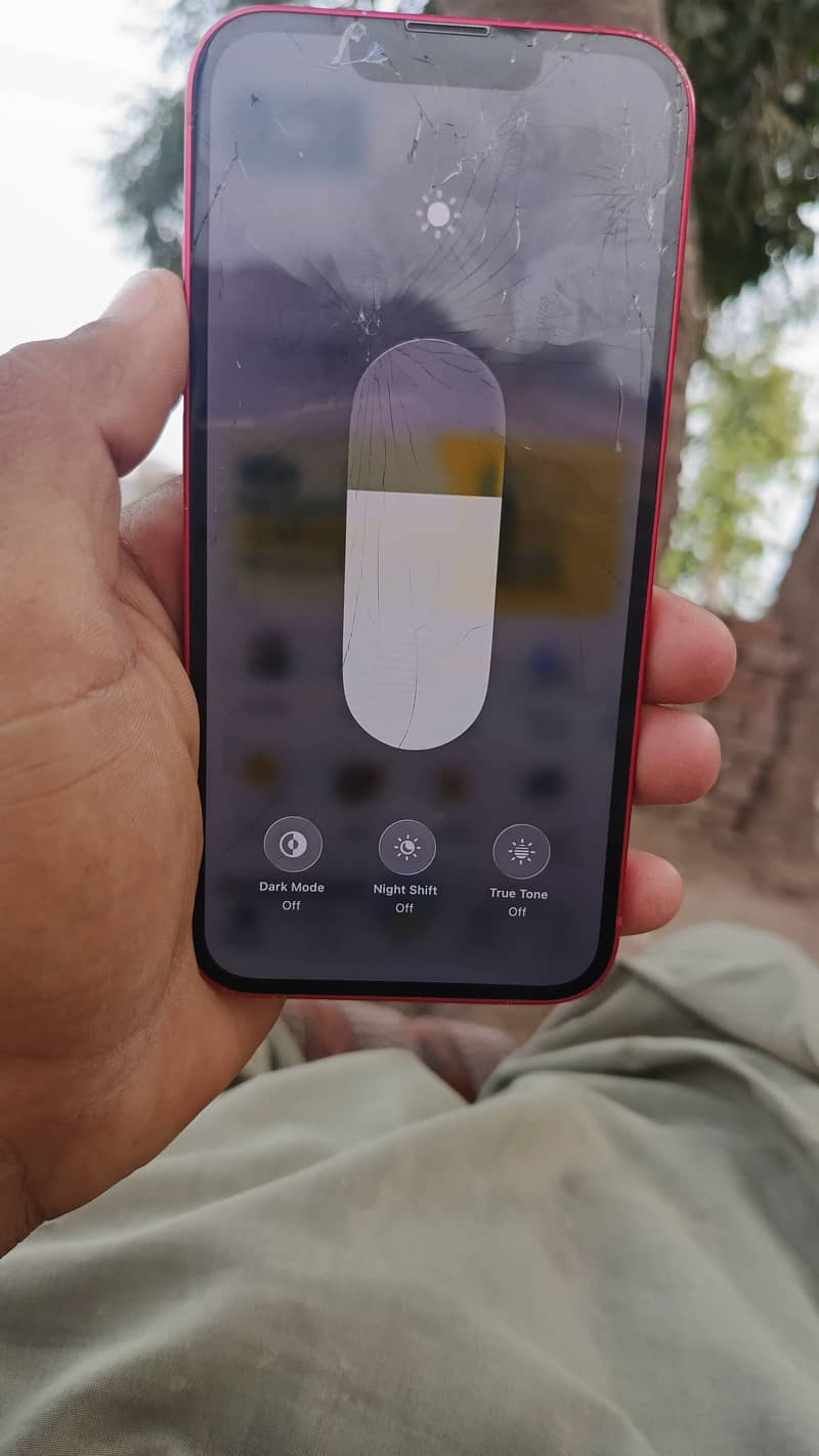 iPhone 13 7