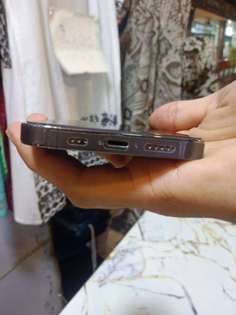 Apple iPhone 13 Pro 3
