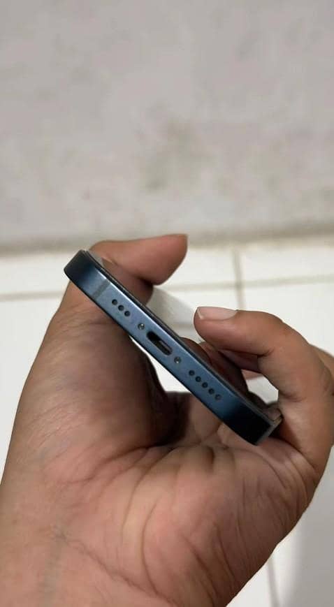 Apple iPhone 13 3