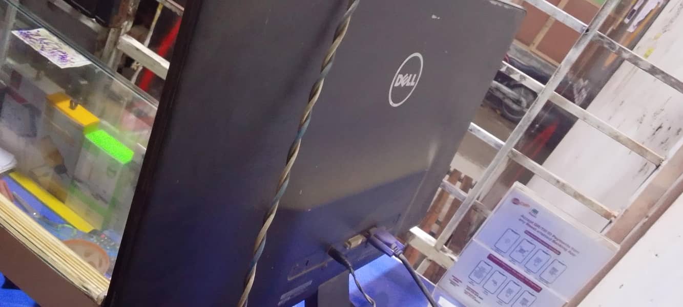 computer LCD 1