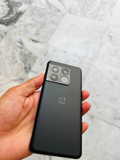 One Plus 10 Pro