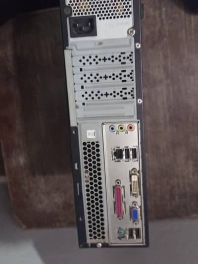 Core i3 2nd Gen 2/250 GB  Dell Monitor 17 Inches