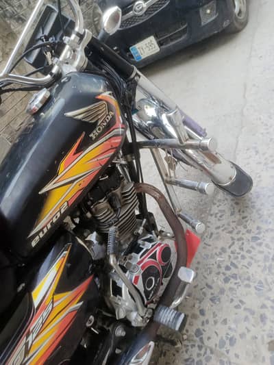 Honda 125 Bike available for sale urgent basis