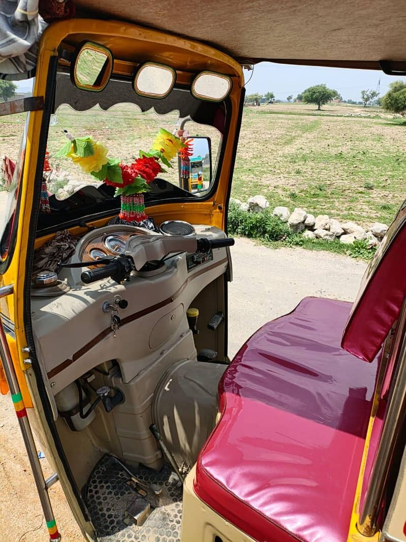 Fully Modified Auto Rikshaw 3
