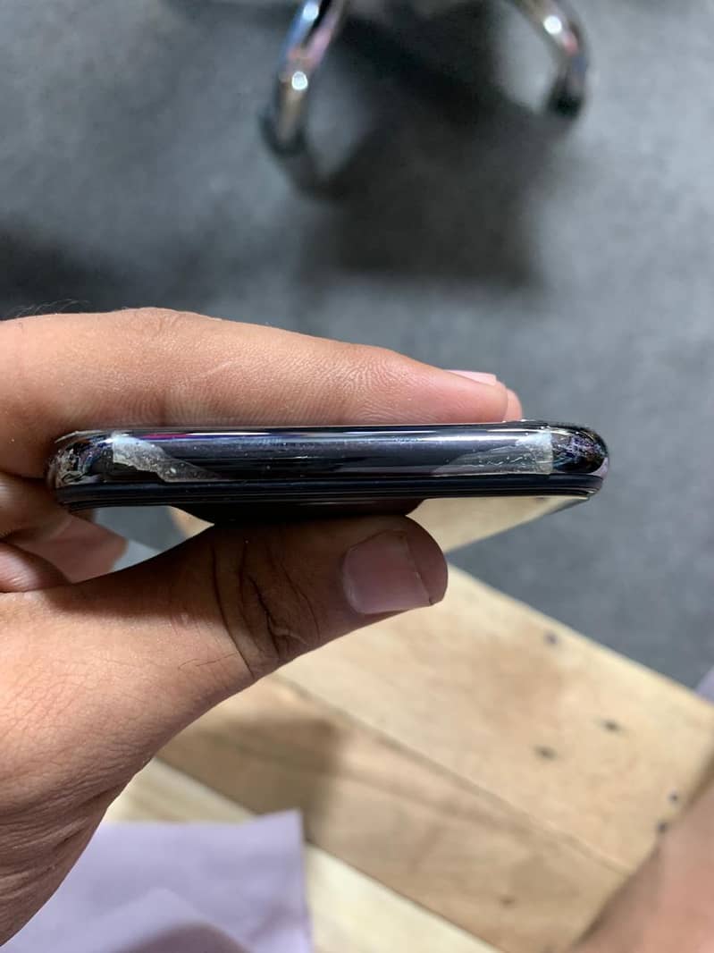 Apple iPhone X 2