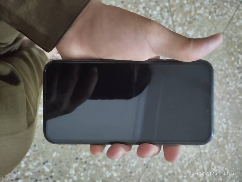 Apple iPhone 11 0