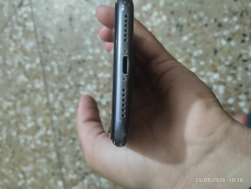 Apple iPhone 11 5