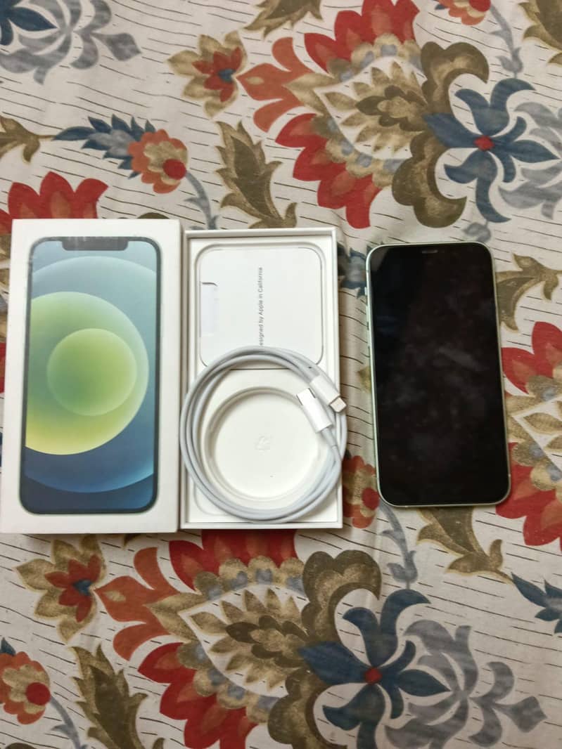 Apple iPhone 12 4