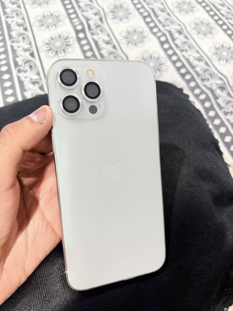 Apple iPhone 12 Pro Max 1