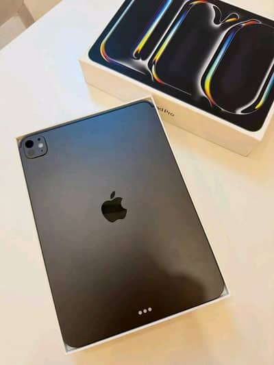 iPad Pro M5 11-inch Space Black
