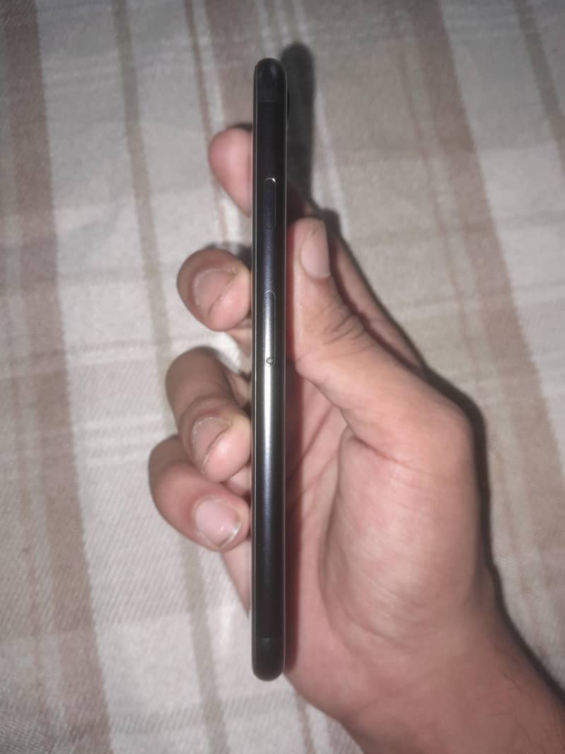 Apple iPhone SE 3