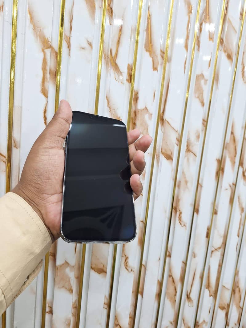 Apple iPhone 13 Pro 5