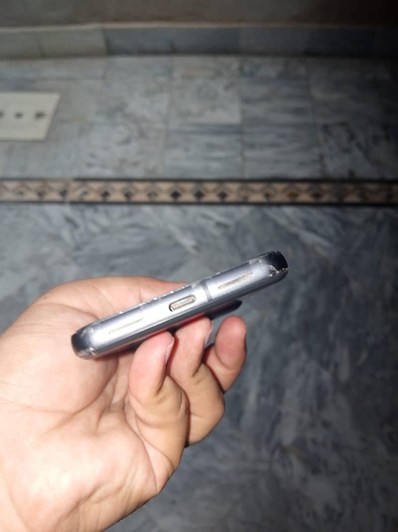 Google Pixel 8 2
