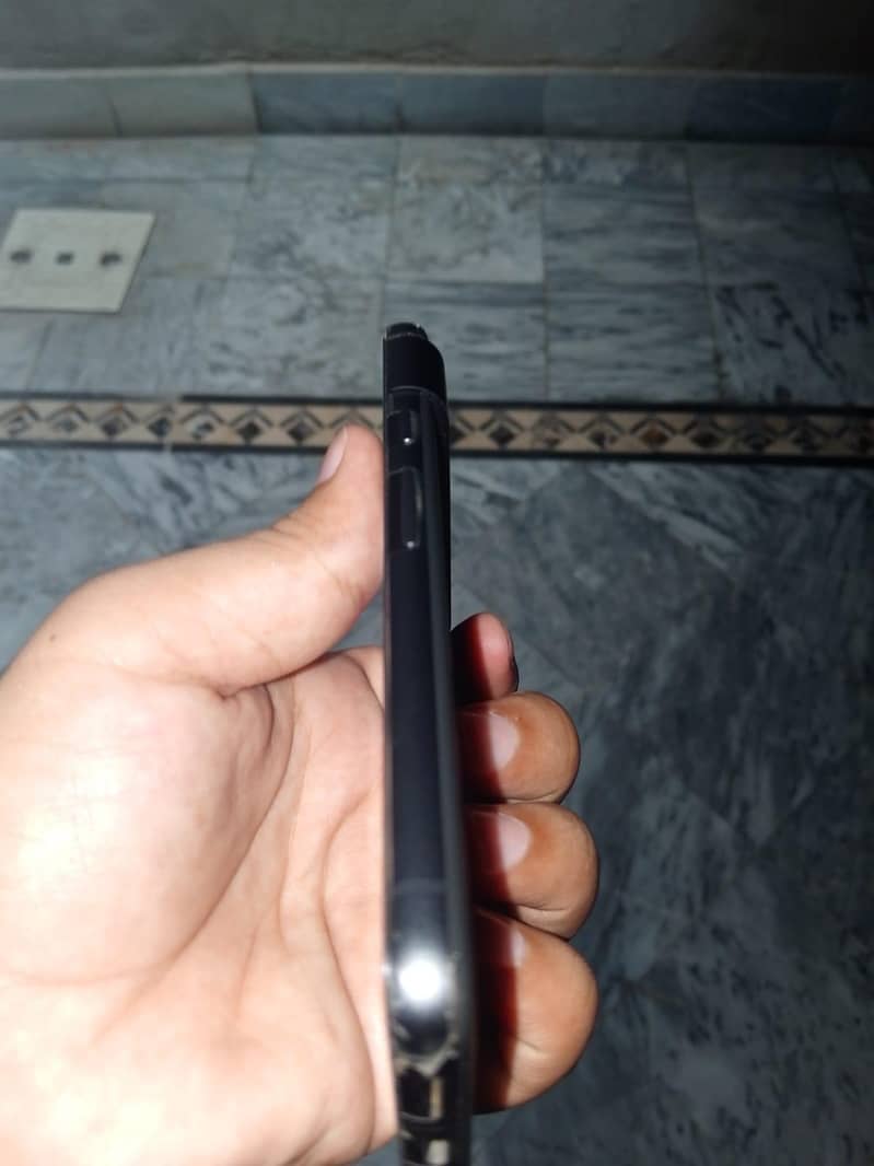Google Pixel 8 3