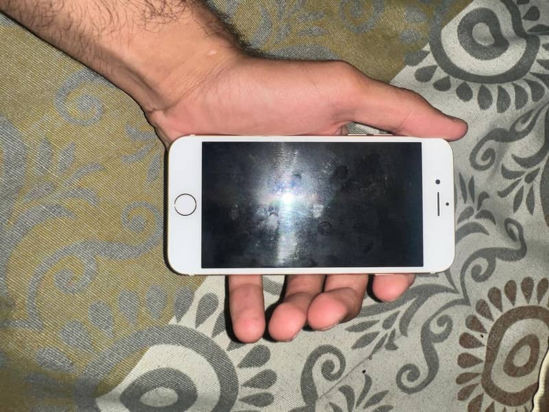 Apple iPhone 7 2