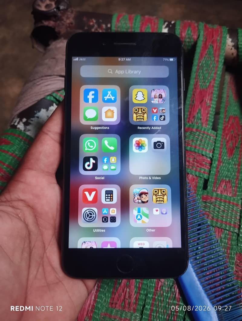 Apple iPhone 7 Plus 3