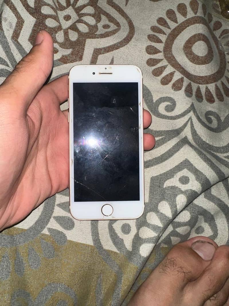 Apple iPhone 7 1