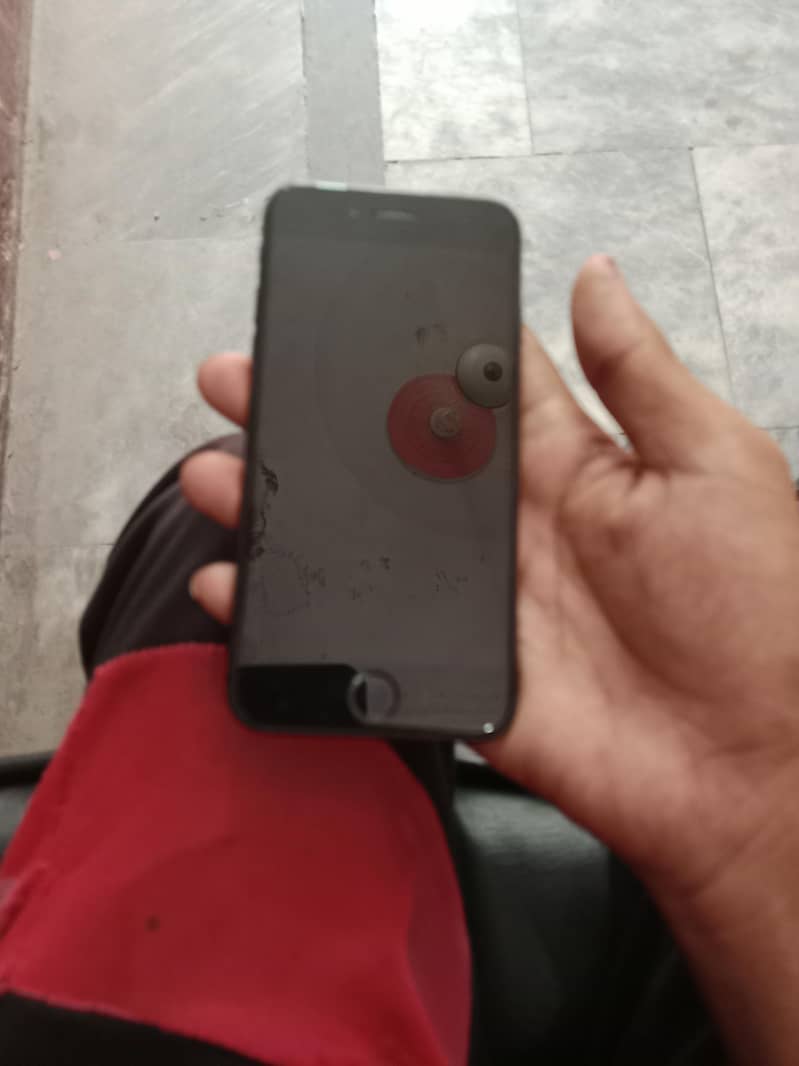 Apple iPhone 8 1