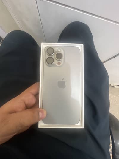 Apple iPhone 15 Pro Max (Factory unlocked)