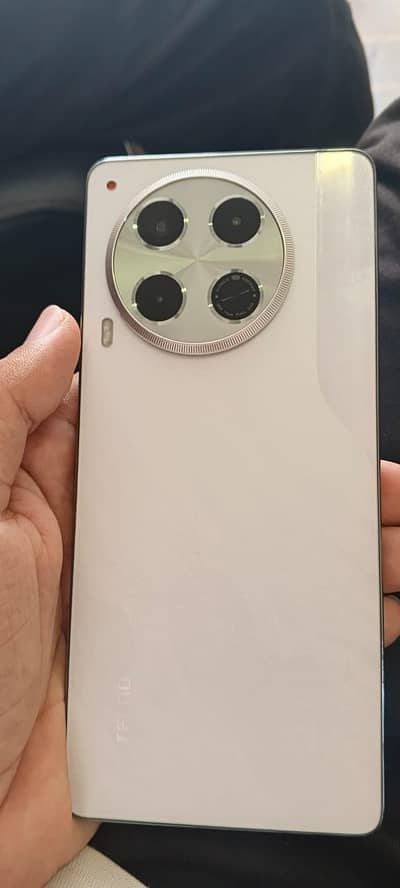 Tecno CAMON 30 Pro