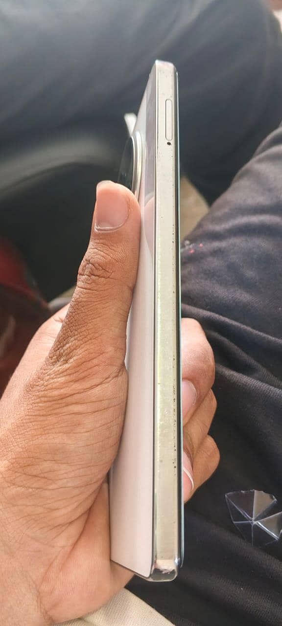 Tecno CAMON 30 Pro 4
