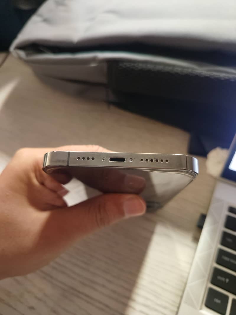 Apple iPhone 13 Pro Max 4