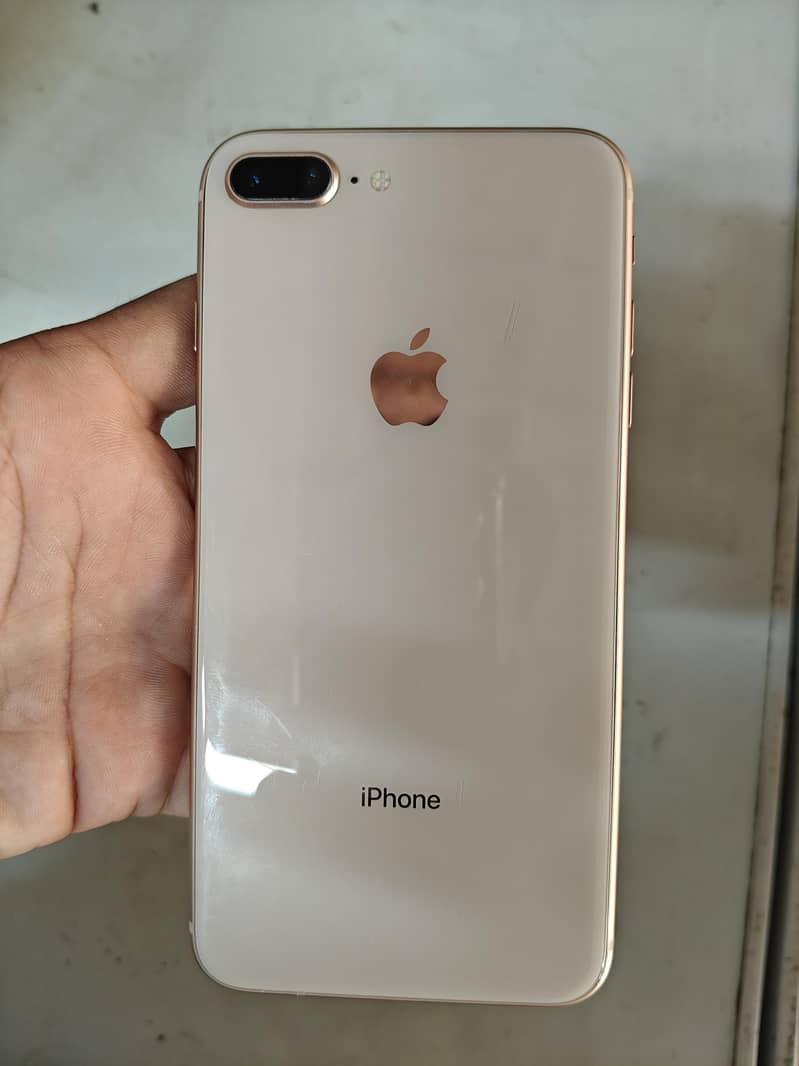 Apple iPhone 8 Plus 4