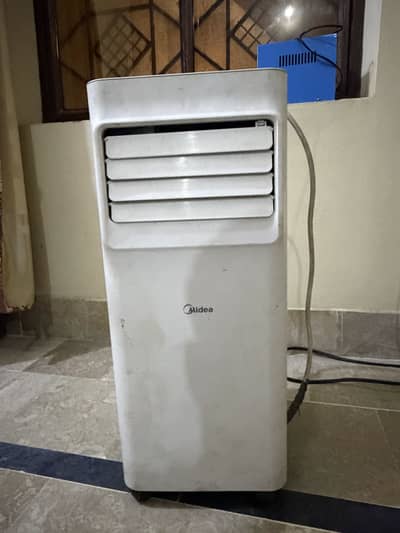 Midea 0.75 Ton Portable AC with Supply for offices and rooms