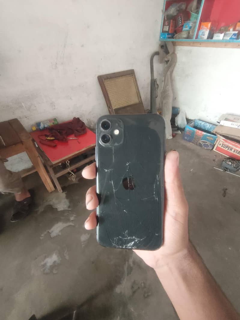 Apple iPhone 11 0