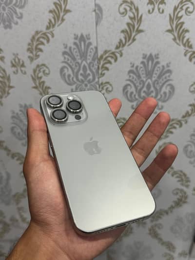 Apple iPhone 15 Pro Jv (128 GB) 84 Health