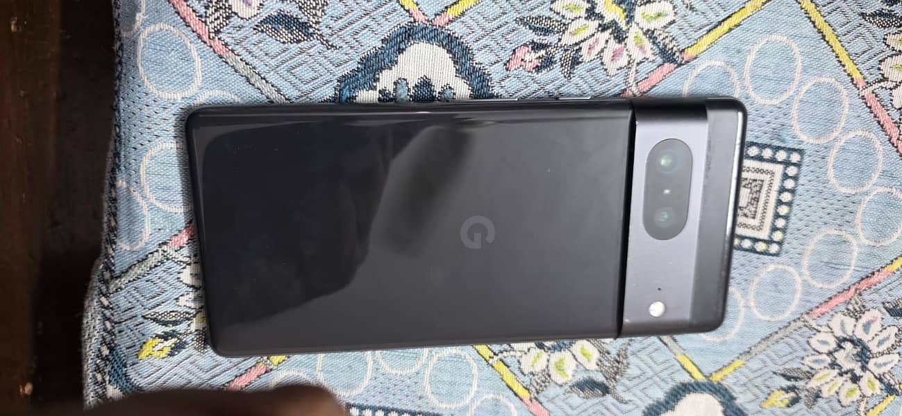 Google Pixel 7 4