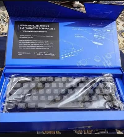 KEYBOARD MOUNT EVEREST 60 YELLOEW SWITCHES