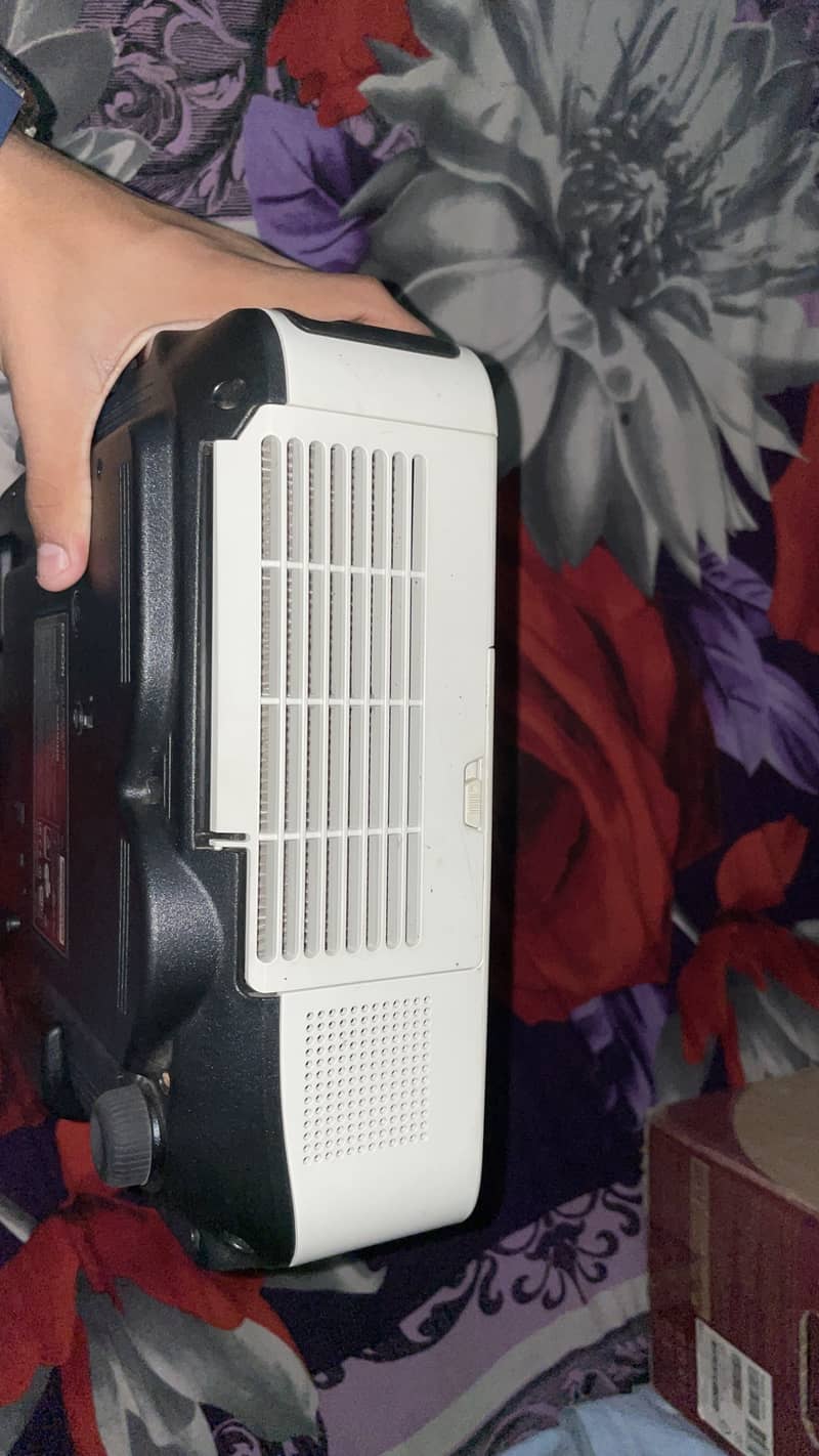 EB-1985WU 1