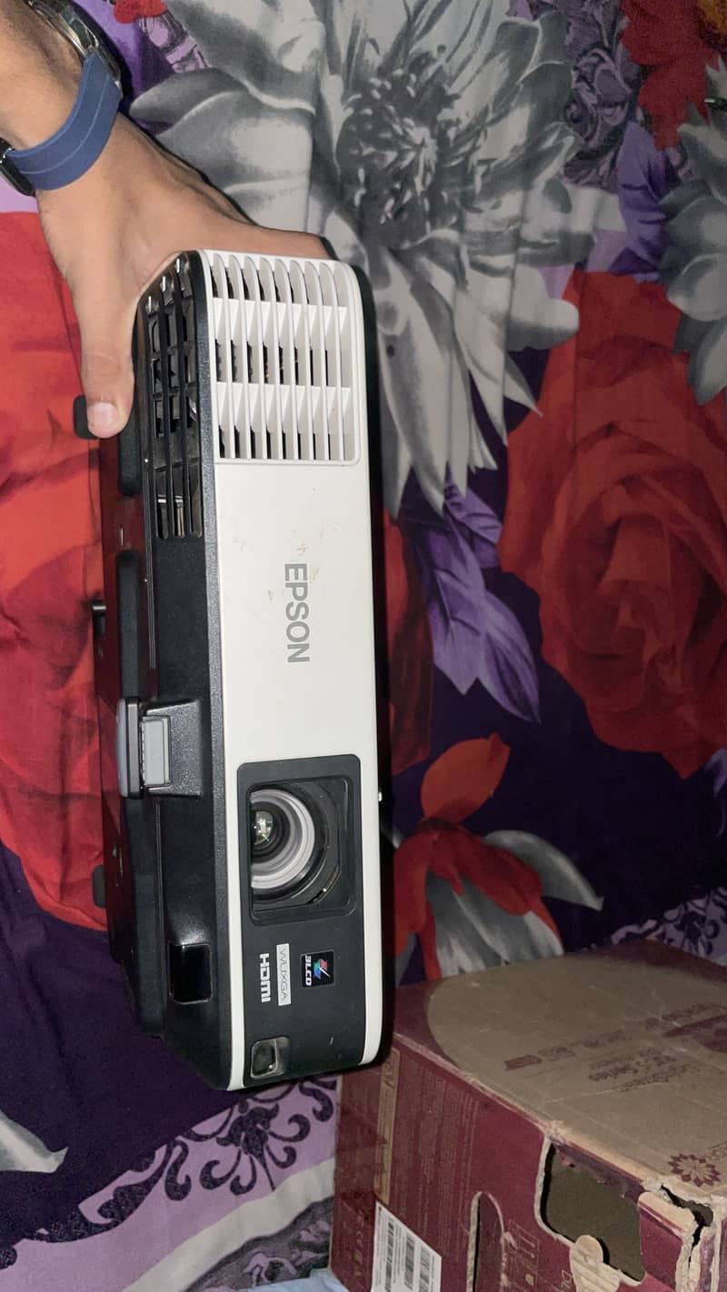 EB-1985WU 4